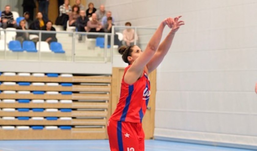 Nadine Boesaart in actie tijdens de bekerwedstrijd in Hoofddorp, Lion of the game van afgelopen zaterdag.