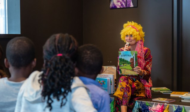 Kinderen kunnen in de Bieb onder meer worden voorgelezen.