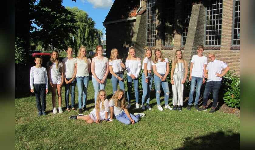 Het NH selectie jongerenkoor zingt mee in Grote Kerk Schermerhorn