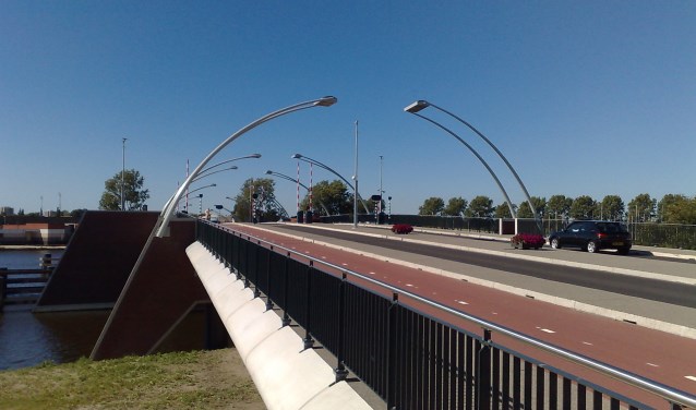 Werkzaamheden aan de Schoterbrug.