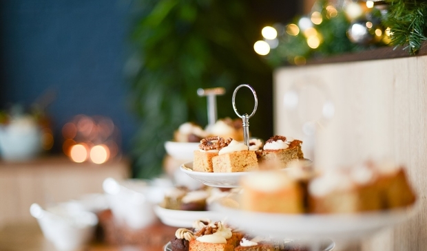 <p>Een heerlijke high tea voor leden van de Zonnebloem.</p>