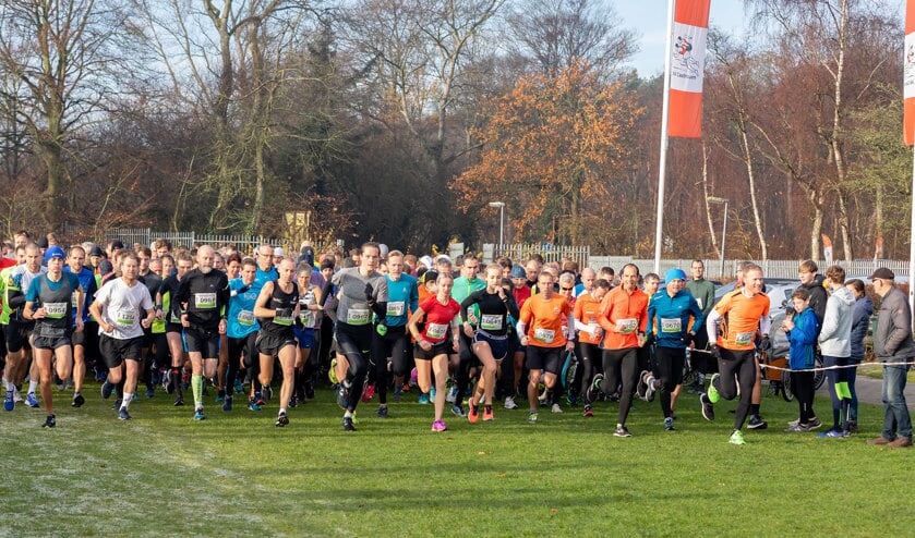Ruim 400 deelnemers aan de start bij de 2e Strand- en duinloop.