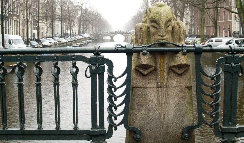 De documentaire vertelt het verhaal over de uit Overijssel afkomstige Amsterdamse School-kunstenaar Hildo Krop.
