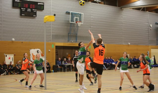 Het lukt KIOS in de zaal nog niet te winnen.