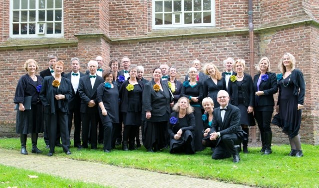 Het Hoorns Kamerkoor geeft, net als negen jaar geleden, weer een kerstconcert in het kerkje van Westerblokker.