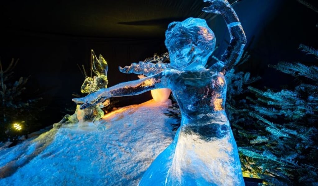 Anna uit de Disney film Frozen als ijssculptuur.