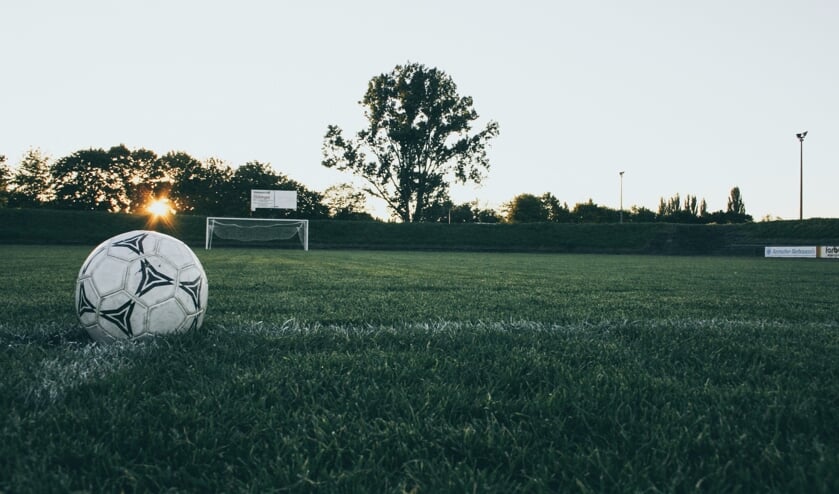 Een voetbalveld.