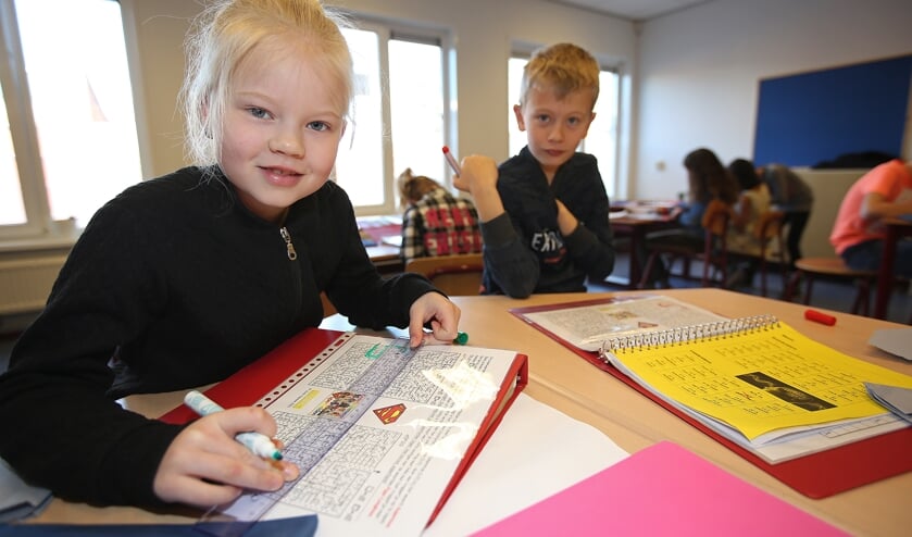 Met ingewikkelde puzzels wordt het creatief denkvermogen van de kinderen aangesproken.