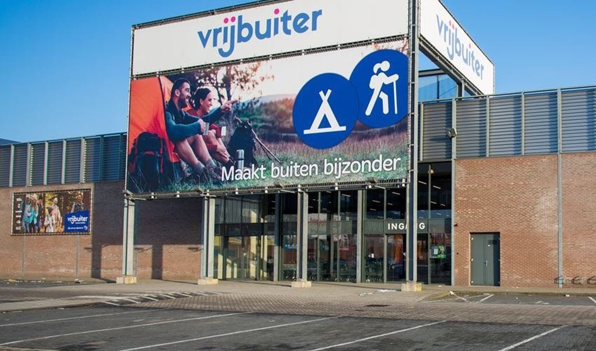 Vrijbuiter Zaandam met ruime parkeergelegenheid voor praktisch winkelen.