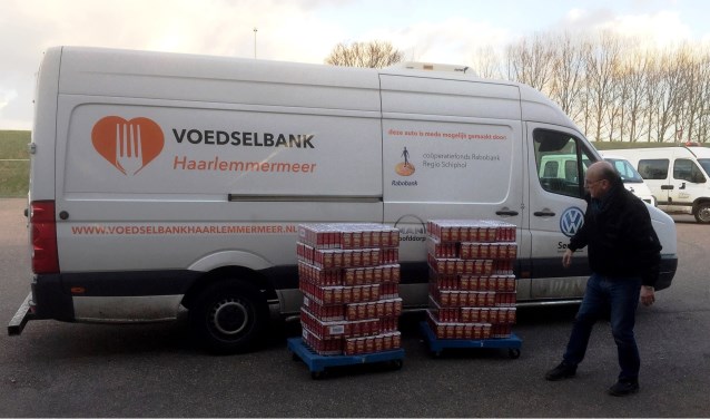 Voedselbank Haarlemmermeer is blij gemaakt met maar liefst 2338 pakken koffie.