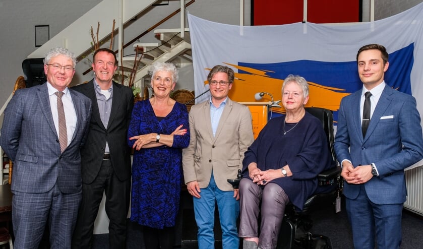 Jan Houtenbos, Erik Bekkering, Hetty Hafkamp, Antoine Tromp, Yolan Koster en Klaas Valkering.