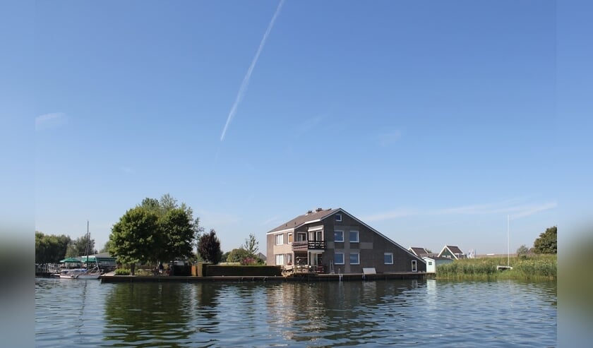 Huis aan het Water.