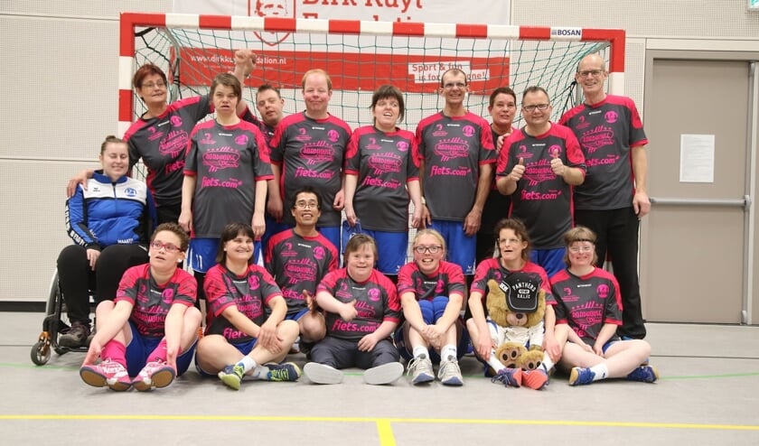 Het G-handbalteam van Westfrieslandsew.