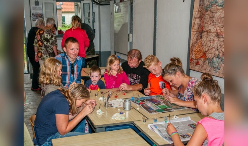De kinderen alvast aan de slag.
