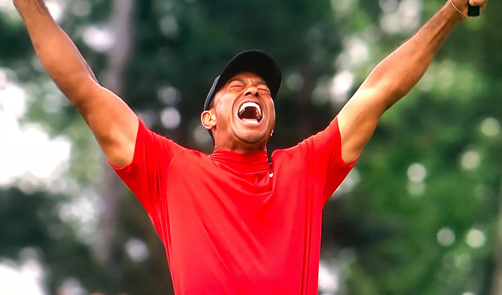 Tiger Woods mag iets langer genieten van zijn status als laatste winnaar van de Masters.