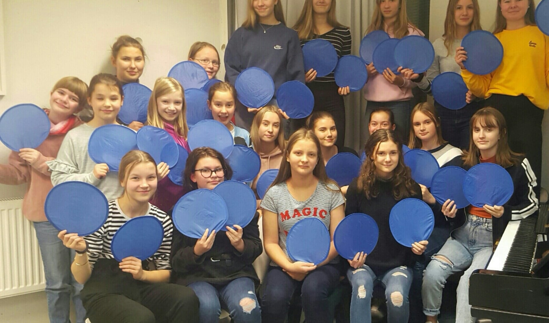 Het meisjeskoor maakt deel uit van de muziekschool in Helsinki.
