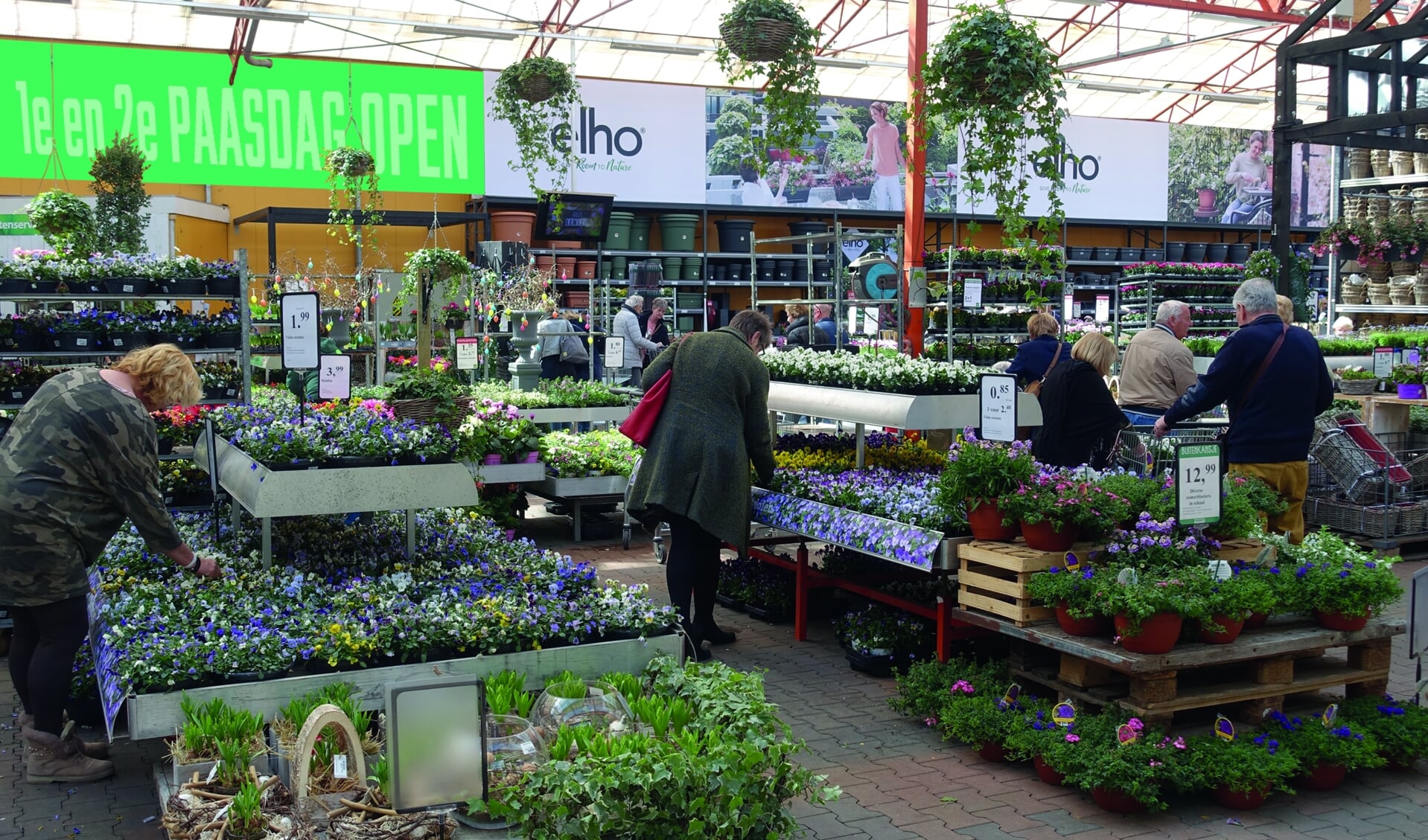 Kom lekker snuffelen bij Tuincentrum Osdorp.