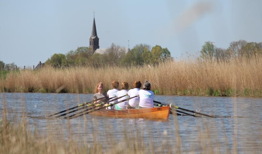 Ruim 60 jaar kunnen leden van de vereniging met hun boten terecht op de Purmerringvaart.