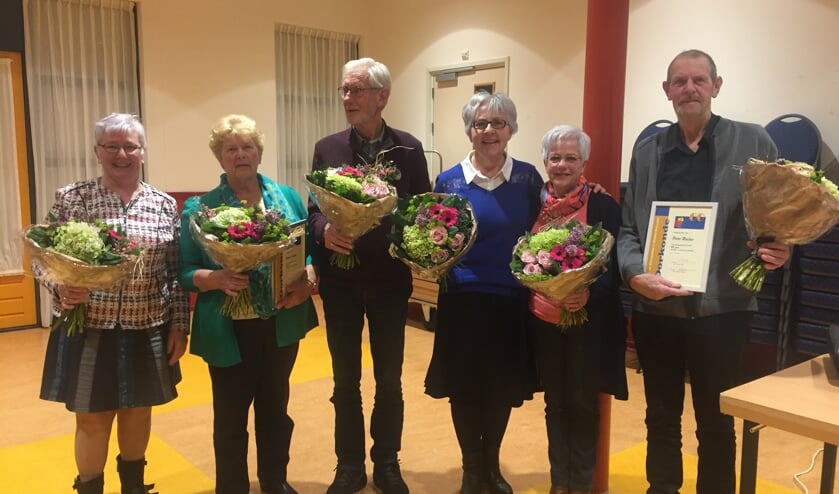 De jubilerende leden van het Driebankoor