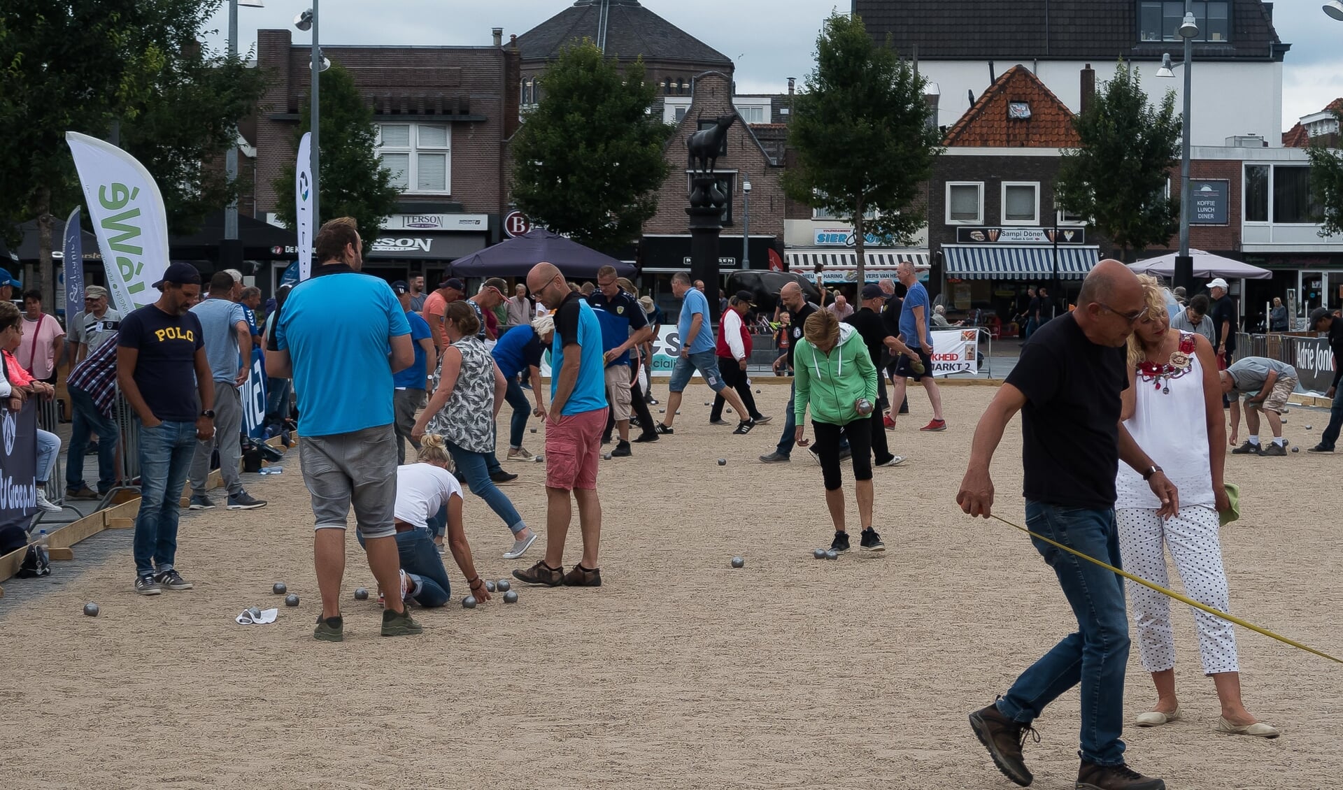 De Koemarkt wordt in het bewuste weekend in augustus een grote zandvlakte.