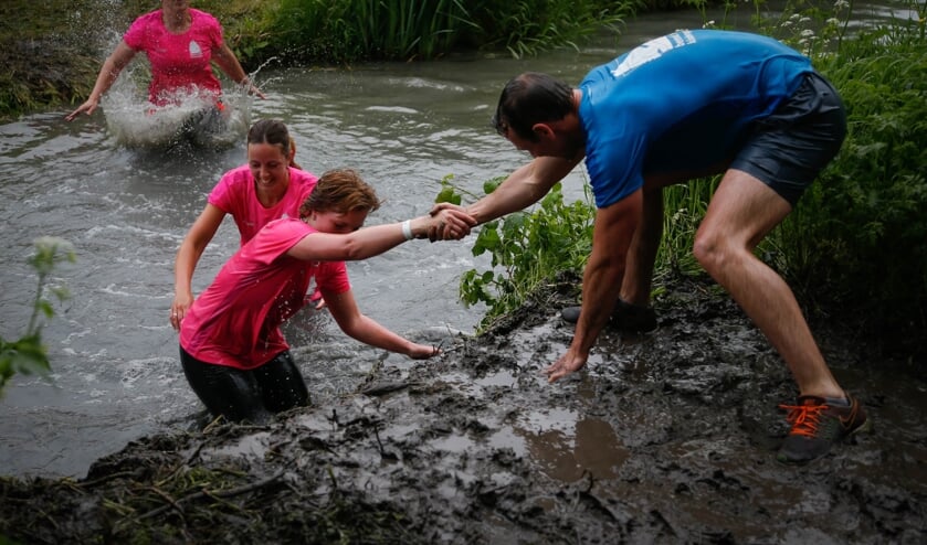 Obstakelruns: hardloopevenementen waarbij het niet alleen gaat om hardlopen, maar ook om het nemen van obstakels.