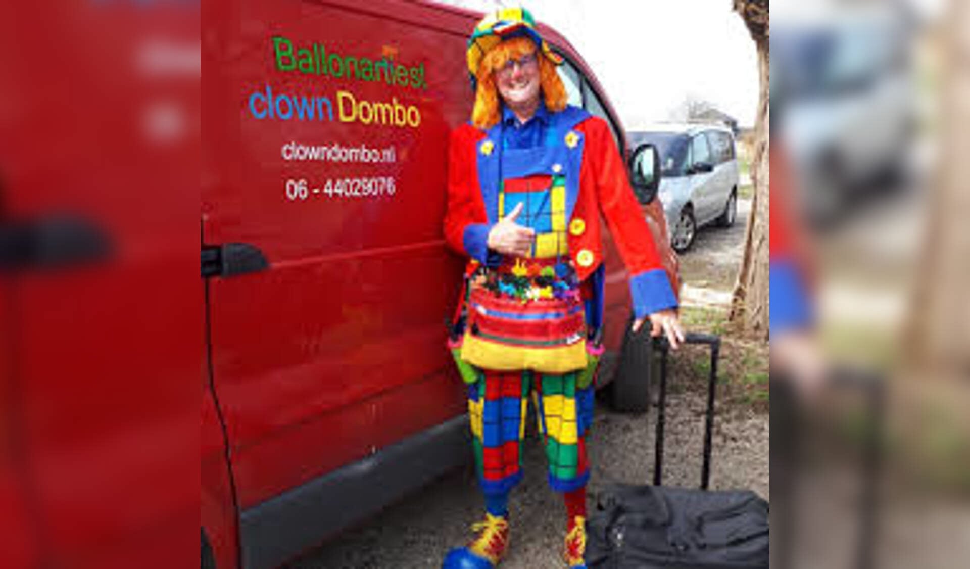 Clown Dombo is present op de Huppeltjesmarkt.