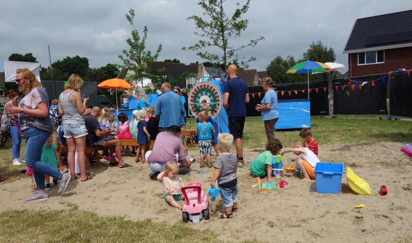 De oever van het Wijdt wordt omgetoverd tot Berkhout aan zee.