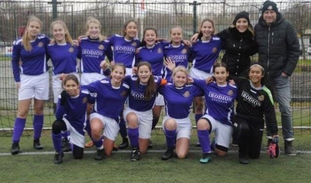 Voetbalmeiden van Herculus-Zaandam (015).