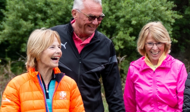 Samen sportief bezig zijn in de buitenlucht houdt je jong!
