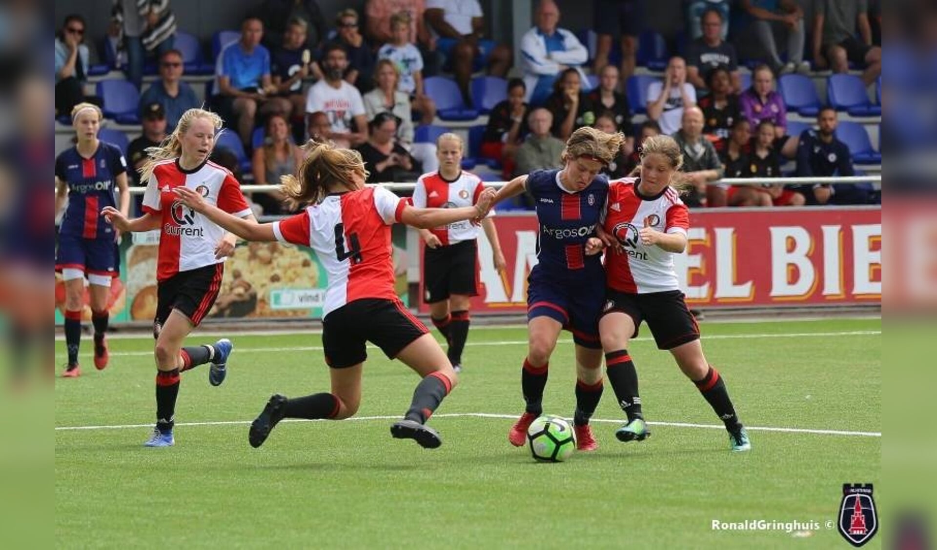 De meiden van Feyenoord wonnen vorig jaar in de onder 16 poule.