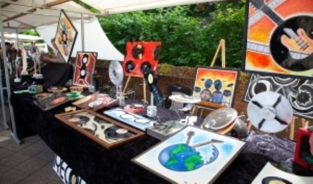 Allerlei kunstwerken zijn er te zien op de Cultuurmarkt.