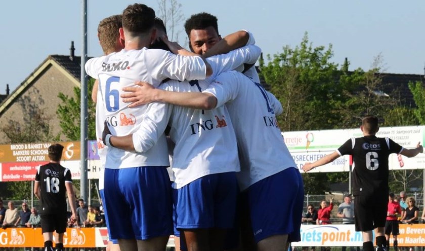 Voetbalclub DEM kan komende zondag bij winst historie schrijven.