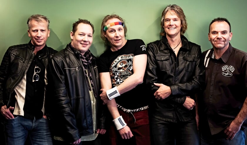 Paper Plane (vlnr):Erik van der Steen, Patrick de Jong, Arne Meintjens,