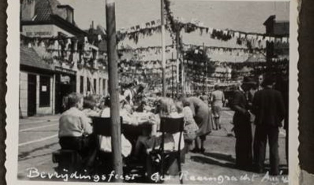 Bevrijdingsfeest Ged. Raamgracht, augustus 1945