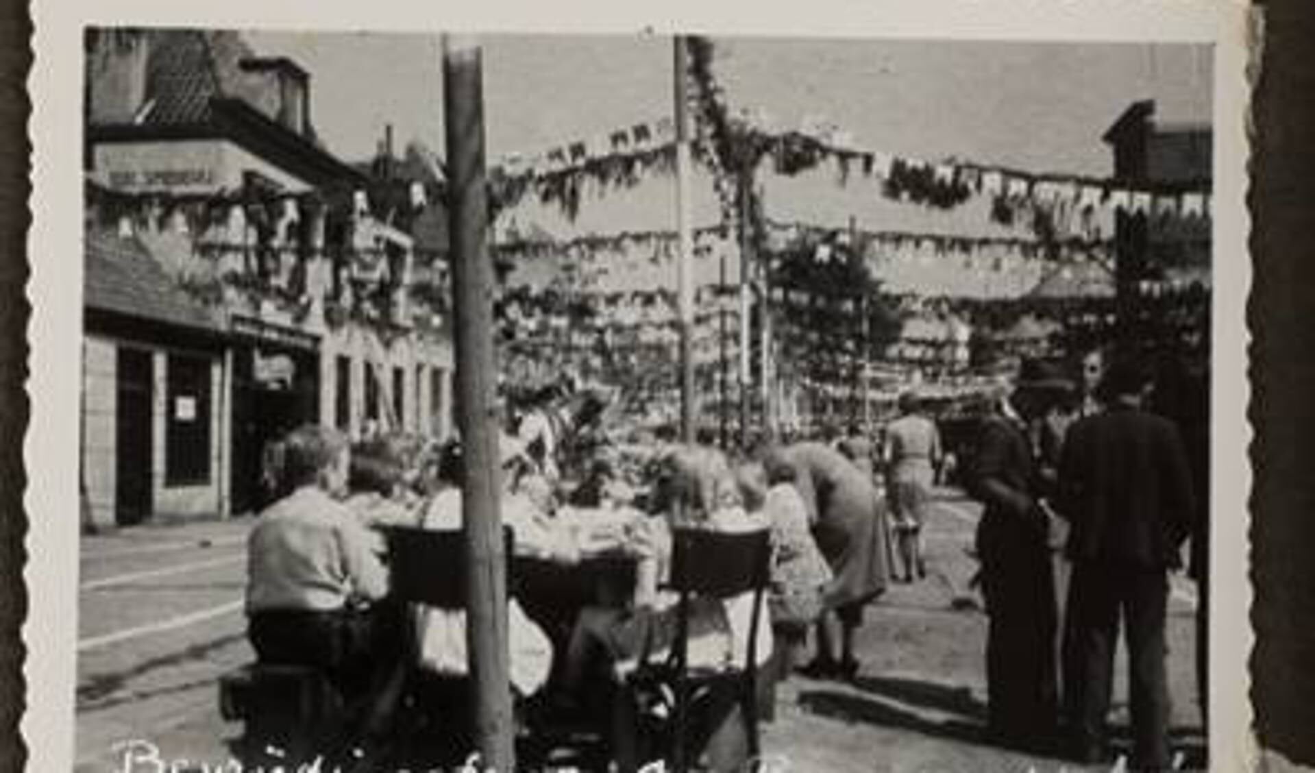 Bevrijdingsfeest Ged. Raamgracht, augustus 1945