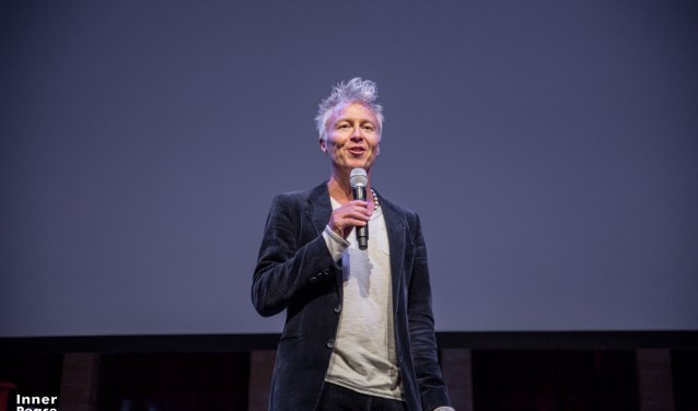 De bekende meditatieleraar Tijn Touber.