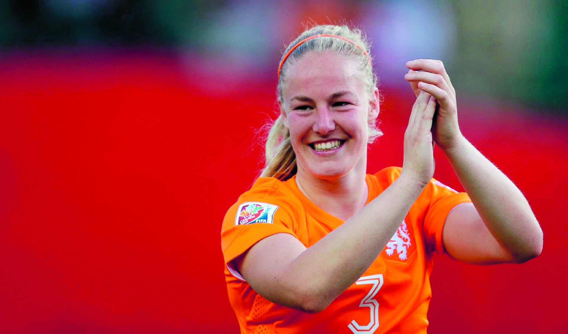 Stefanie van der Gragt, rots in de verdediging van de Oranjeleeuwinnen.