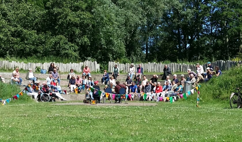 Open podium in De Oude Kwekerij.