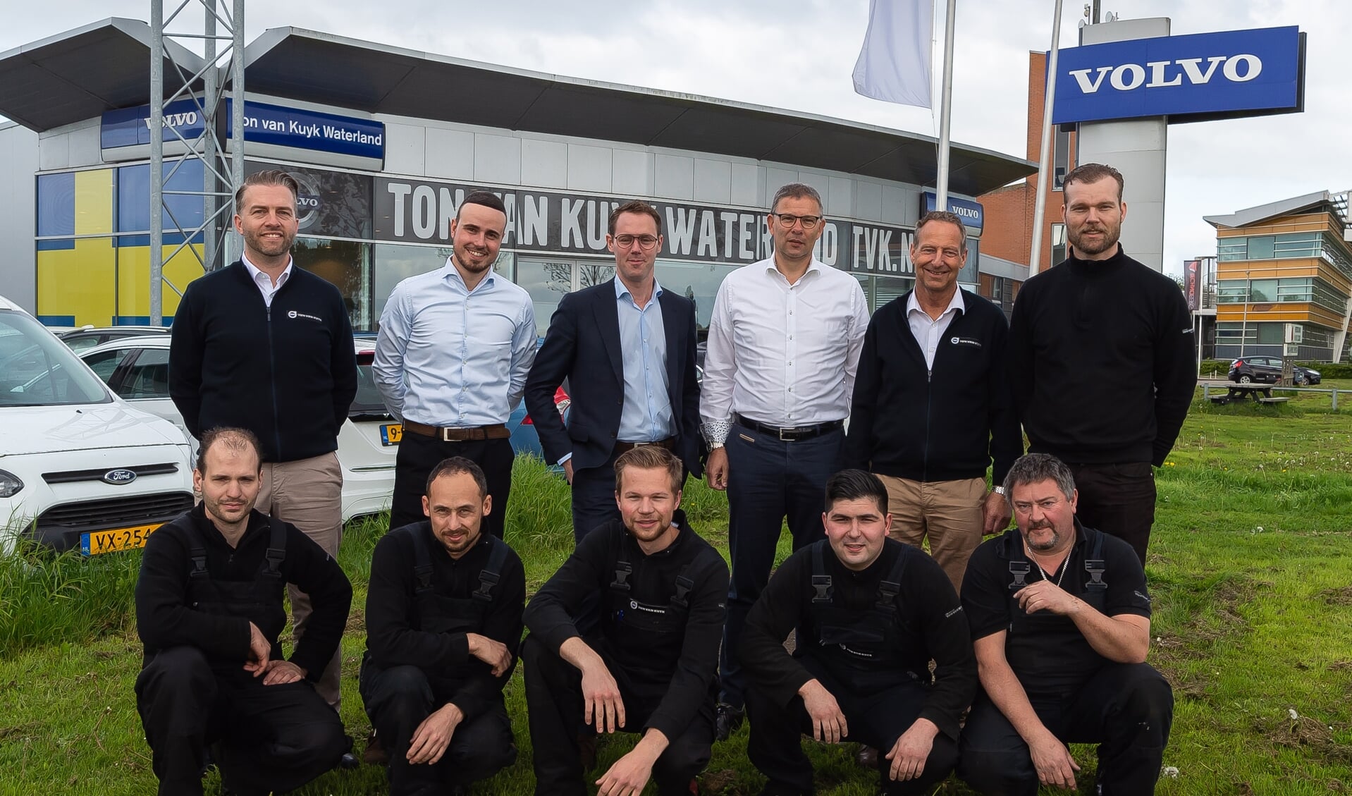 Het team van Volvo-dealer Ton van Kuyk. 