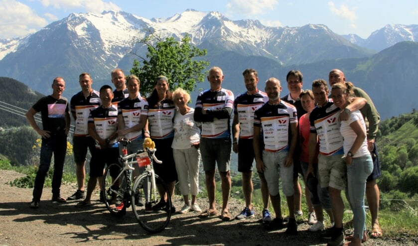 Het was een bijzondere week voor Team Groot 2.0, dat afreisde naar de Alpe d'Huez om de Alpe d'HuZes te beklimmen.