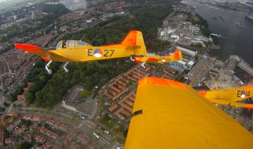 Een fly-by van Fokker Four.