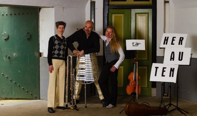 Duo Leeghwater en Henk Zwart spelen 16 juni de voorstelling 'Herauten van de Stelling'