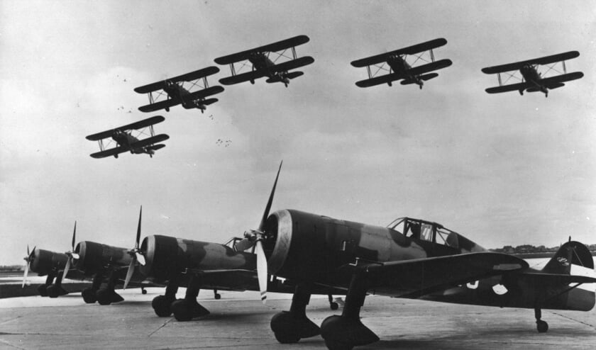 Fokkers op de grond en in de lucht.