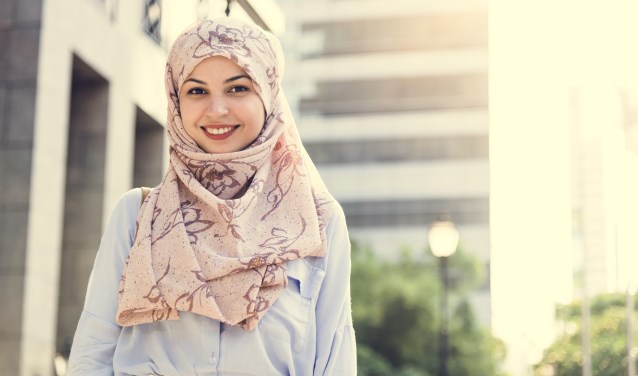De Wet gedeeltelijk verbod gezicht-bedekkende-kleding gaat 1 augustus van kracht.