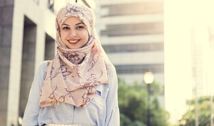 De Wet gedeeltelijk verbod gezicht-bedekkende-kleding gaat 1 augustus van kracht.