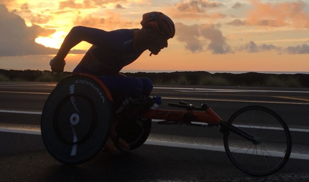 Geert Schipper in training voor de IRONMAN in Hoorn.