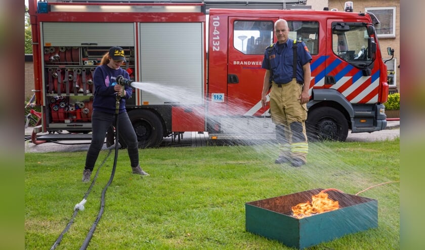 Brandje blussen met de brandweer bij Philadelphia Heerhugowaard.
