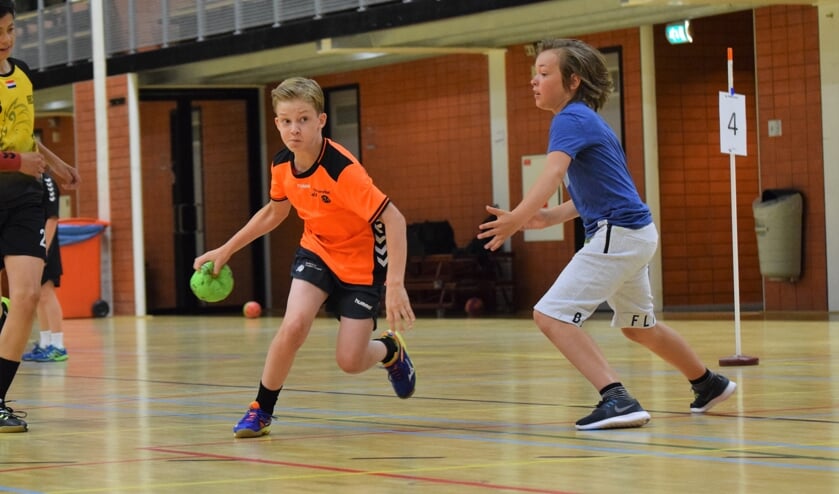 Jongenshandbal is een snelle en tactische sport. Iets voor jou?