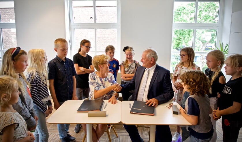 De ondertekening is een feit.