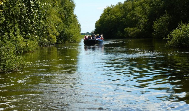 Met de fluisterboot door Ilperveld